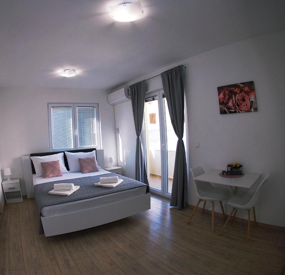 Apartmani Josipa Baška Voda Εξωτερικό φωτογραφία